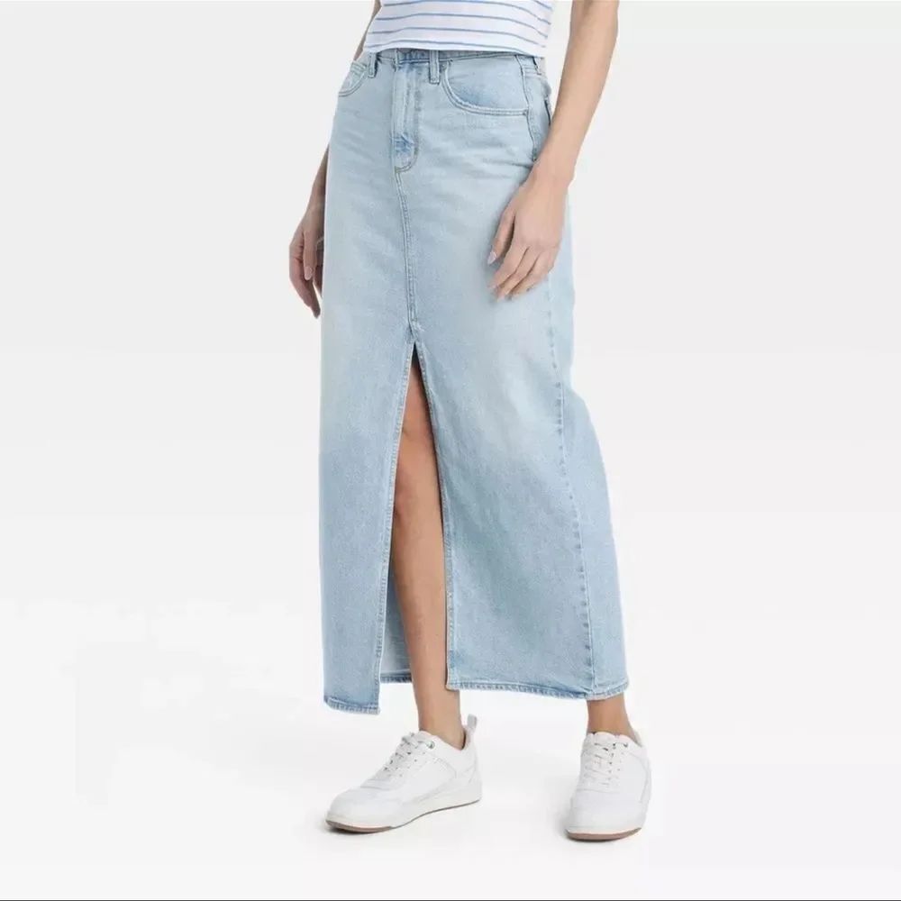 American Eagle Low Rise Denim Maxi Jean SkirtâAE Slit Size 8